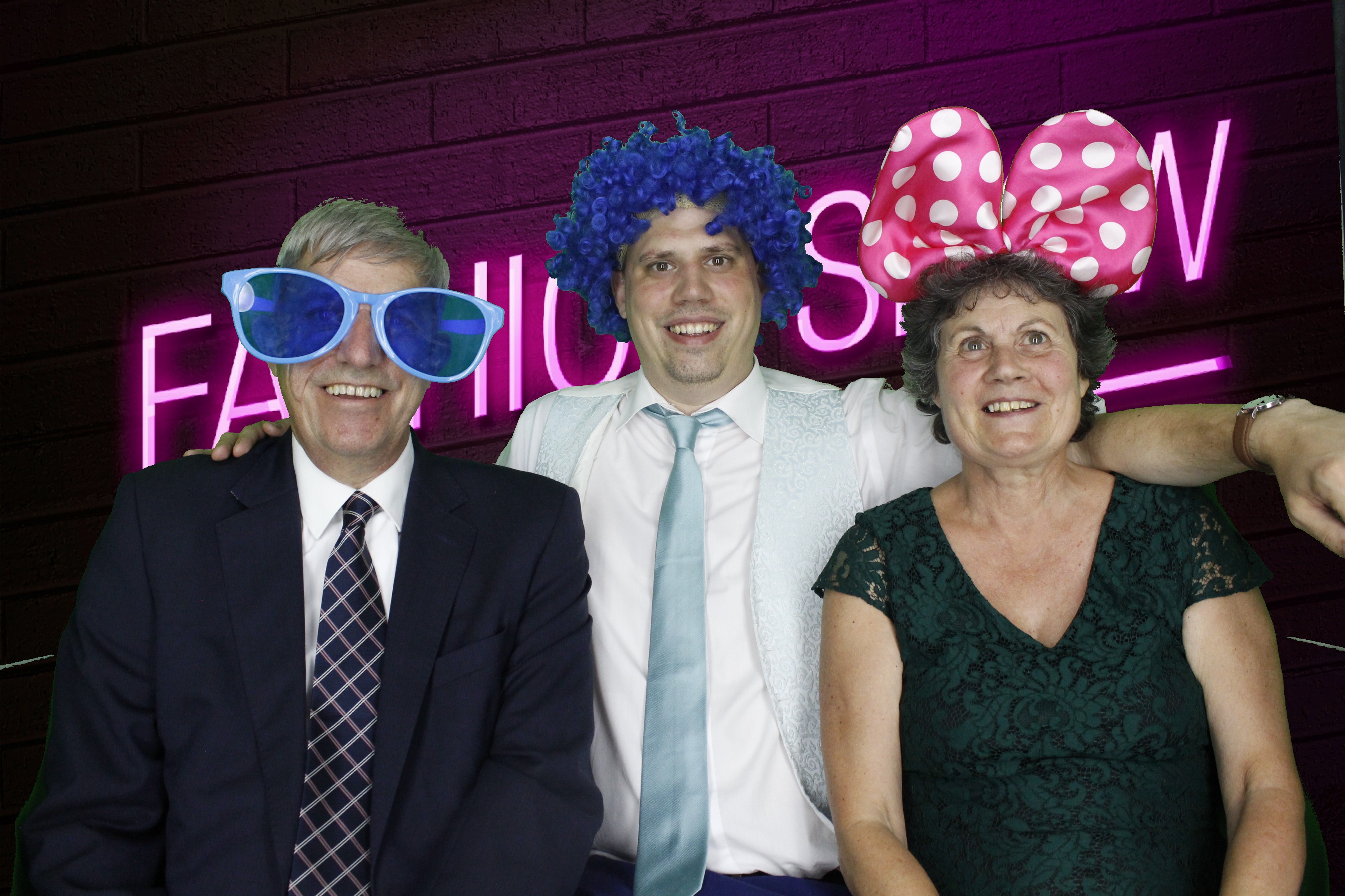 Rebecca and Warren's Wedding | View more photos from the event at gallery.myphotoboothexperience.co.uk/u/MyPhotoBoothExperienceLtd/Rebecca-and-Warrens-Wedding